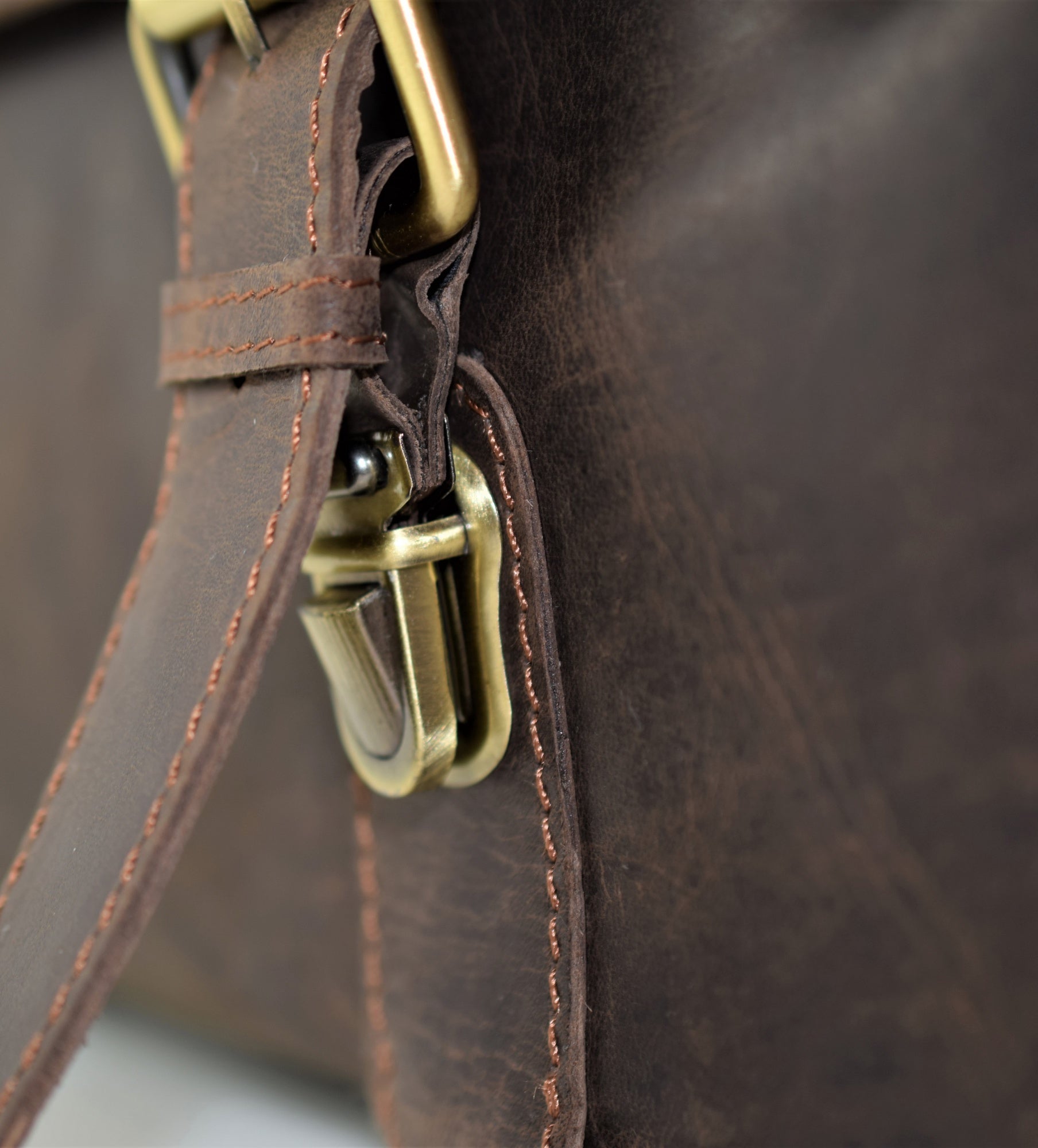 Menzo MB22 - 15,6 Zoll Laptop-Aktentasche Büffelleder/marone