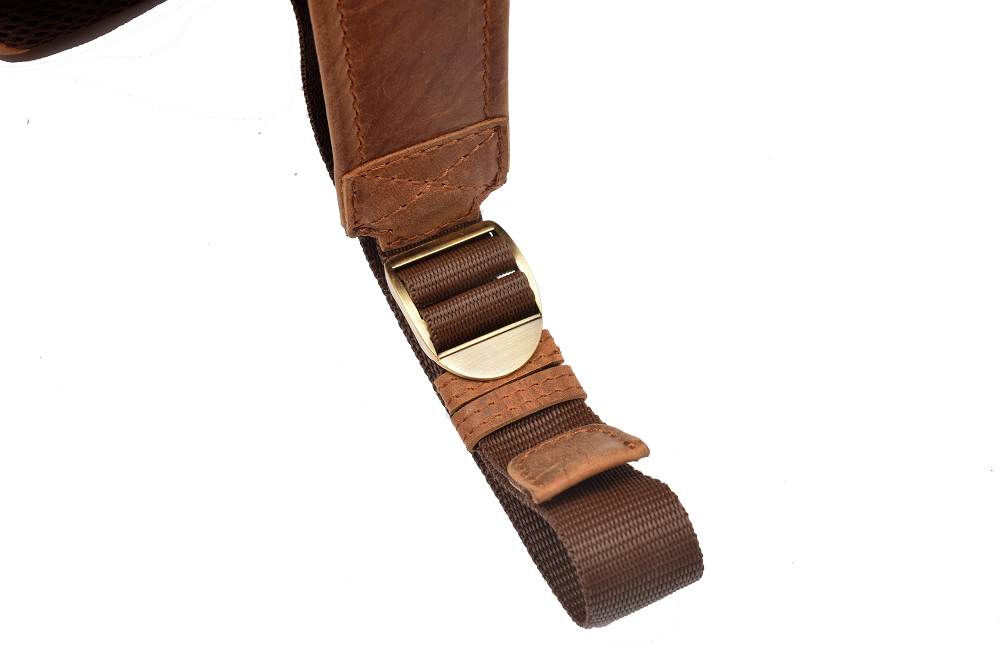 Menzo MB80 - Rucksack Büffelleder/deltabraun für 15,6 Zoll Laptop