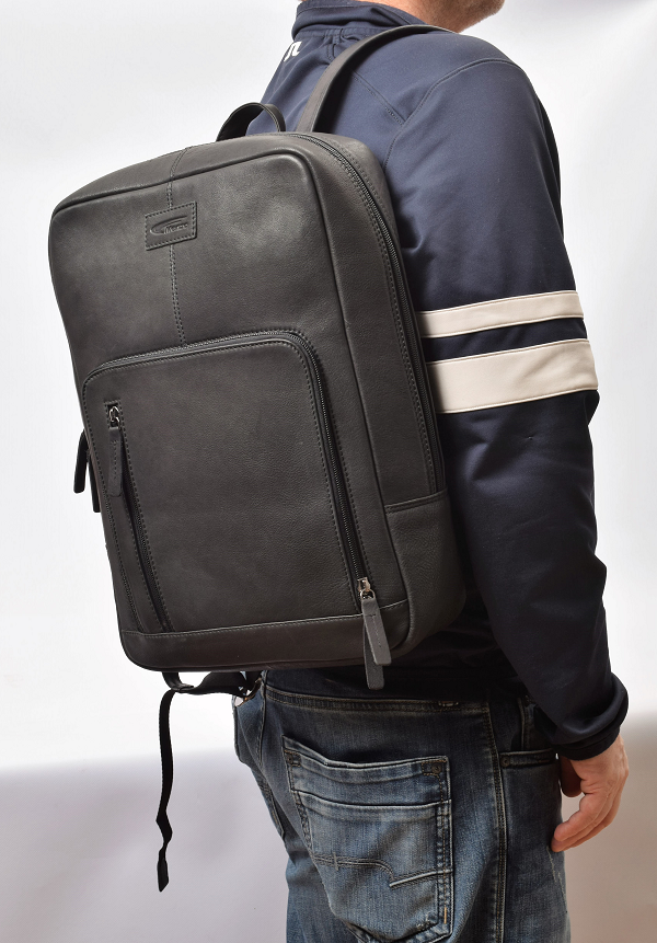 Menzo MB82 - Rucksack Rindsleder washed/schwarz für 14" Laptop