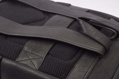 Menzo MB85 - Rucksack Rindsleder washed/schwarz für 15" Laptop